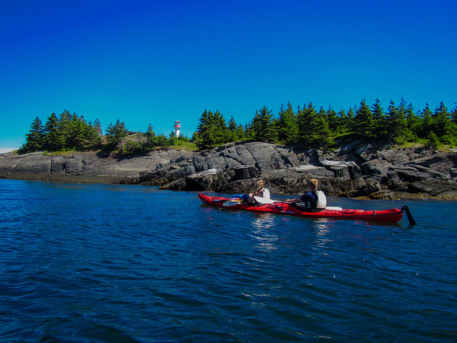 sea kayak tour lighthouse